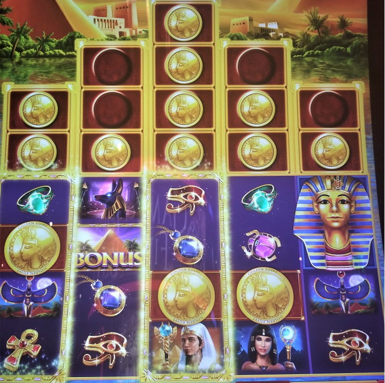 Golden egypt slot machine