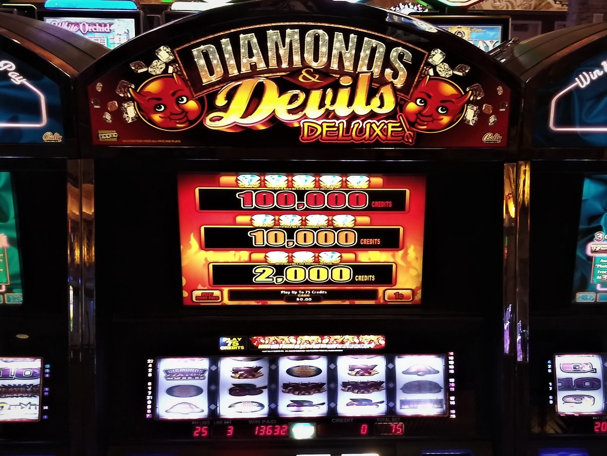 diamonds and devils slot machine